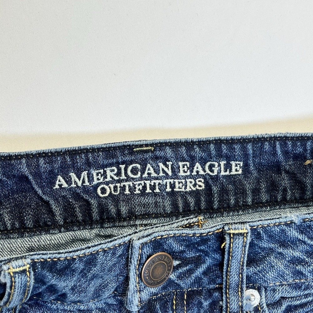 American Eagle Blue Denim Mini Skirt Size 4 Destressed Raw Hem Y2K Style EUC - Picture 4 of 8